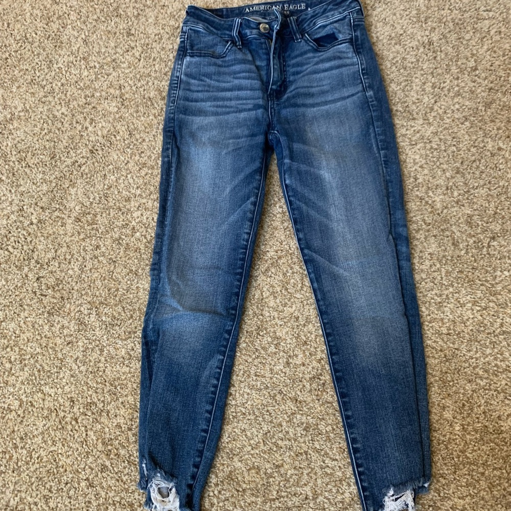 American eagle high rise crop size 4 short